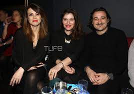 Η μητέρα της συζύγου του δημοφιλούς. Basilhs Xaralampopoylos Lina Printzoy Pente Xronia Eytyxismenoy Eggamoy Bioy H Nea E3odos Toy Zeygarioy Pics Ydrogeios 106 9 Fm