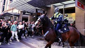 Protesters clashed with police as things turned ugly at times on. Coronavirus Digest Sydney Anti Lockdown Rally Turns Violent News Dw 24 07 2021