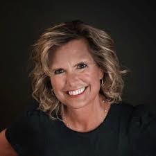 Kathy Dimaggio's Instagram, Twitter & Facebook