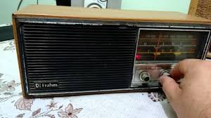 Resultado de imagem para radio antigo