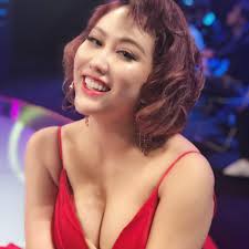 Ngọc Trinh mặc đồ chất lừ, vợ cũ Việt Anh: Sẽ là cô dâu xinh đẹp