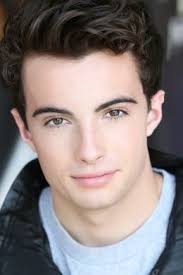 Актёры, режиссер и создатели сериала КрутоТВ (2013-…)