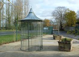 Voliere De Jardin En Fer Forge Hauteur 200 Cm Bca Materiaux Anciens Gloriette Fer Forge Voliere Exterieur Jardins
