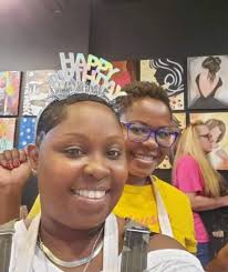 Vita Robinson's Instagram, Twitter & Facebook