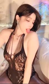 泷本雫叶[Prestige]《初撮》 [267P]第1页(共27页),白百合汇聚全球精美的潮吹SM色图,诱惑 变态色图大全,最新色宅SM变态图排行榜,性感激情www.7h9u.com