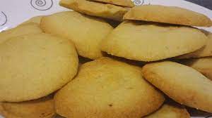 Perfetti per colazione o come snack spezza fame, leggeri e friabili, questi biscotti sono buonissimi in qualsiasi momento della giornata. Easy Cookies Ricetta Per Fare Biscotti Fatti In Casa Ricette Di Cucina