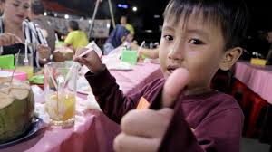 Get quick answers from sea food 94 mulyono kalimati staff and past visitors. Seafood Mulyono 94 Kalimati Jakarta Utara Murah Enak Youtube