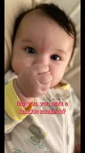 Want Thum Knuckle Sammich