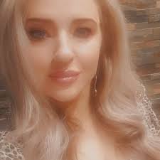 Dr Amanda Clough-Ricci (@mandyclo)