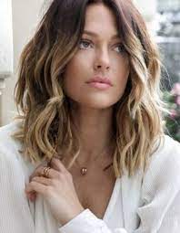 Dicke, füllige haare sehen zwar sehr schön aus, bedürfen aber dafür auch besonderer pflege und aufmerksamkeit. Hairstyles For Thin Hair Longbob With Step Waves Hair Hairstyles Longbob Step Thin Waves Cool Hairstyles Hairstyles For Thin Hair Medium Hair Styles
