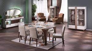 Prensip olarak bir mobilya ya da aksesuar satın almadan önce fiyatı ve estetik özelliklerinin yanı sıra bir dizi. Yemek Odasi Dekorasyonunda Masa Tercihi Nasil Olmalidir