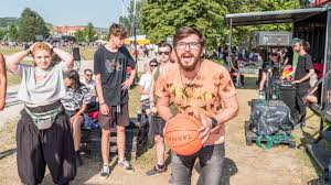 Electric castle 2019 was the first romanian festival to implement a sign language translator for the hearing impaired with the help of amber galloway gallego and her team. 100 Nights Of Summer The Electric Castle 2019 Recap 100 Days And Nights