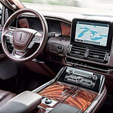 Lincoln Navigator Extended Length 2018 Interior Suntuoso Da Versao Com Carroceria Estendida Do Maior Suv Do Grupo O Utilitario Luxury Suv Car Goals Dream Cars