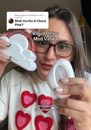 Pink Cloud Ariana Grande Netherlands