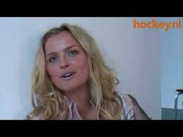 Juli 1978 in rotterdam) ist eine ehemalige niederländische hockeyspielerin und heutige moderatorin und pokerspielerin. Fatima Moreira De Melo Heb Wel Redelijk Fotogeniek Gezicht Youtube