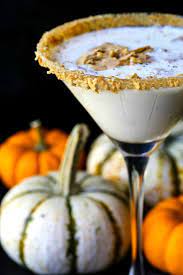 This Rumchata Pumpkin Cheesecake Martini Is Like Sipping A Boozy Fall Dessert Martinirecipe Cinnamon Toast Crunch Drink Rumchata Recipes Pumpkin Cheesecake