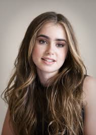 Hall Stars Wall: Lily Collins