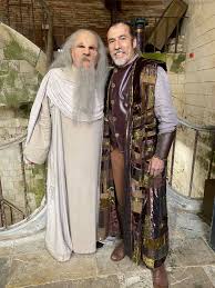 Un départ après 19 ans de bons et loyaux services qui lui aurait été imposé. Photos Des Tournages Fort Boyard 2020 Production Candidats Page 31