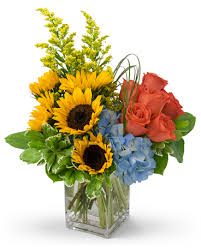 Fun In The Sun In Pembroke Pines Fl Flower Delivery Fresh Flowers Arrangements Father S Day Flowers