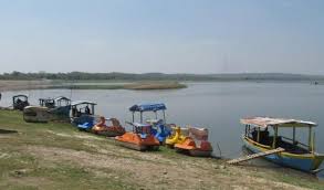 Waduk gondang adalah salah satu waduk terbesar yang ada di kab. Pesona Keindahan Wisata Waduk Gondang Lamongan Ihategreenjello