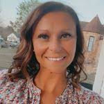 Ashley Earlywine's Instagram, Twitter & Facebook