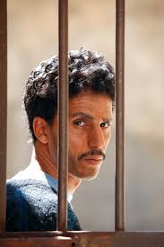 Deux inscriptions en lettres de sang, indiquant sic, trouvées sur la scène du crime, ont conduit la justice à inculper omar raddad. Omar Killed Me De Roschdy Zem 2011 Unifrance