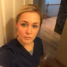 Alexis Totten's Instagram, Twitter & Facebook