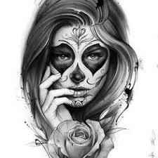 Black And White Sugar Skull Tattoo Visage De Fille Sublime Ressemblance A Cassandra En Style Muerte Avec Une Croix Sur Le Front Des Roses Un Couteau U Skull Girl Tattoo Tattoos Sleeve Tattoos