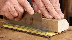 When the scraper is dull, however, it will create dust and not perform very well. Learn A Fast Reliable Way To Sharpen A Card Scraper Finewoodworking