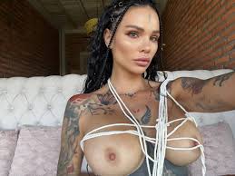 Oksana Radzhabova - Free pics, galleries & more at Babepedia