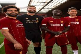أثار رامي عباس وكيل الدولي المصري محمد صلاح نجم ليفربول الجدل بتغريدة له عقب إحراز صلاح هدفا تاريخيا لفريقه في شباك مضيفه نوريتش سيتي، ضمن الجولة الأولى من البريميرليغ. ØµÙˆØ± Ù„ÙŠÙØ±Ø¨ÙˆÙ„ ÙŠÙƒØ´Ù Ù‚Ù…ÙŠØµÙ‡ Ø§Ù„Ø¬Ø¯ÙŠØ¯ Ø¨Ù…Ø´Ø§Ø±ÙƒØ© Ù…Ø­Ù…Ø¯ ØµÙ„Ø§Ø­ Ø¨ÙˆØ§Ø¨Ø© Ø£Ø®Ø¨Ø§Ø± Ø§Ù„ÙŠÙˆÙ… Ø§Ù„Ø¥Ù„ÙƒØªØ±ÙˆÙ†ÙŠØ©