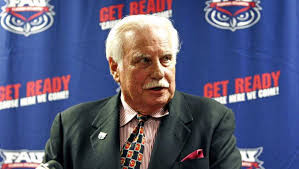 Howard schnellenberger, who coached the university of miami football team and won the program's first of five national championships, died howard schnellenberger a. Bfwlhlybi4m52m