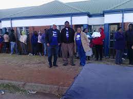 Latest news from rabie ridge protests: Petition About Long Rabie Ridge Clinic Queues Midrand Reporter