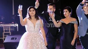 A través de su cuenta personal de instagram, la comediante mexicana compartió una fotografía donde se le puede observar despampanante luciendo un vestido color negro de gala. La Hija De La Chupitos Que Rompe Internet Con Su Belleza El Imparcial De Oaxaca