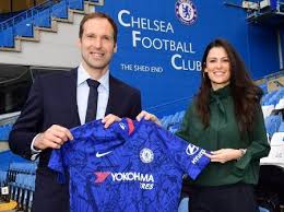 Aposentado Ha Mais De 1 Ano Petr Cech E Inscrito Pelo Chelsea No Ingles 20 10 2020 Uol Esporte