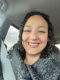 Larissa Layton's Instagram, Twitter & Facebook