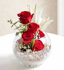 Flowers that mean love at first sight. Rose Flower Meanings What Does Number Of Roses Mean