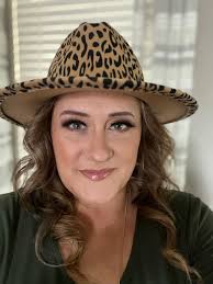 Tanning Salon Professionals in Prairie Lea, TX