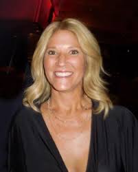 Megan Currie's Instagram, Twitter & Facebook