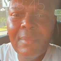 300+ profilů „Briston“