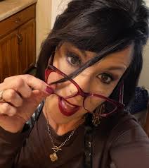 I'm not WEIRD, just a LIMITED EDITION 🙌😎 Tip of the day: Always celebrate  your rare quirks unapologetically 😘 Remember, there is only ☝️you!!