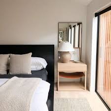 Shabby chic style, also known as cottage style, is a feminine and soft style of decorating, originated in 1989 with the designer rachel ashwell. 23 Beautiful Neutral Bedroom Design Ideas