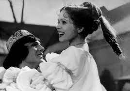 Vorlíček jako první oslovil janu preissovou, ale ta přiznala, že je těhotná, a popelka tak připadla šafránkové. Pin On Beautiful Faces