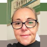 Deanne Ball's Instagram, Twitter & Facebook