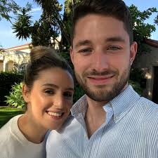 HAPPY BIRTHDAY TO MY NUMBER 1 @leahitsines 👸🏼 I couldn't love you more if  I tried. You're such an inspiration to me & Gigi and genuinely just the  best person ever. I