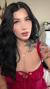 Saige Taylor's Instagram, Twitter & Facebook