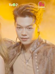 Gill gây ấn tượng trong phần rap "Chạm"