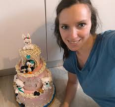 Iscem recept za raffaelo kroglice? Na netu jih je kar veliko, ampak nevem  po kerem je boljse delat. Hvala vam za pomoc 😉