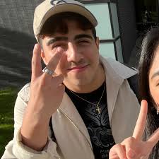 Join University of Toronto Scarborough Fundraising for Moving Mountains:  Health 4 Her by MEDLIFE