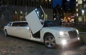 How much does it cost to ride in a limo? Bentley Limo Rental Bentley Limousine Hire Chrysler C300 Baby Bentley